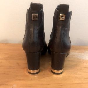 Tory Burch size 7
